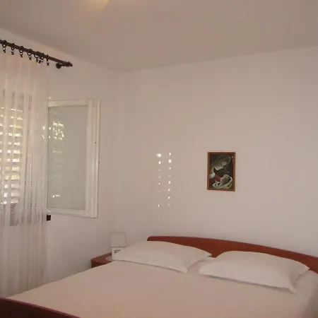 Apartment By The Sea Slatine, Ciovo - 15916 *